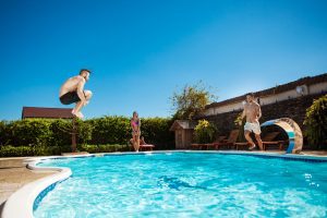 Tips on selling a house with a pool